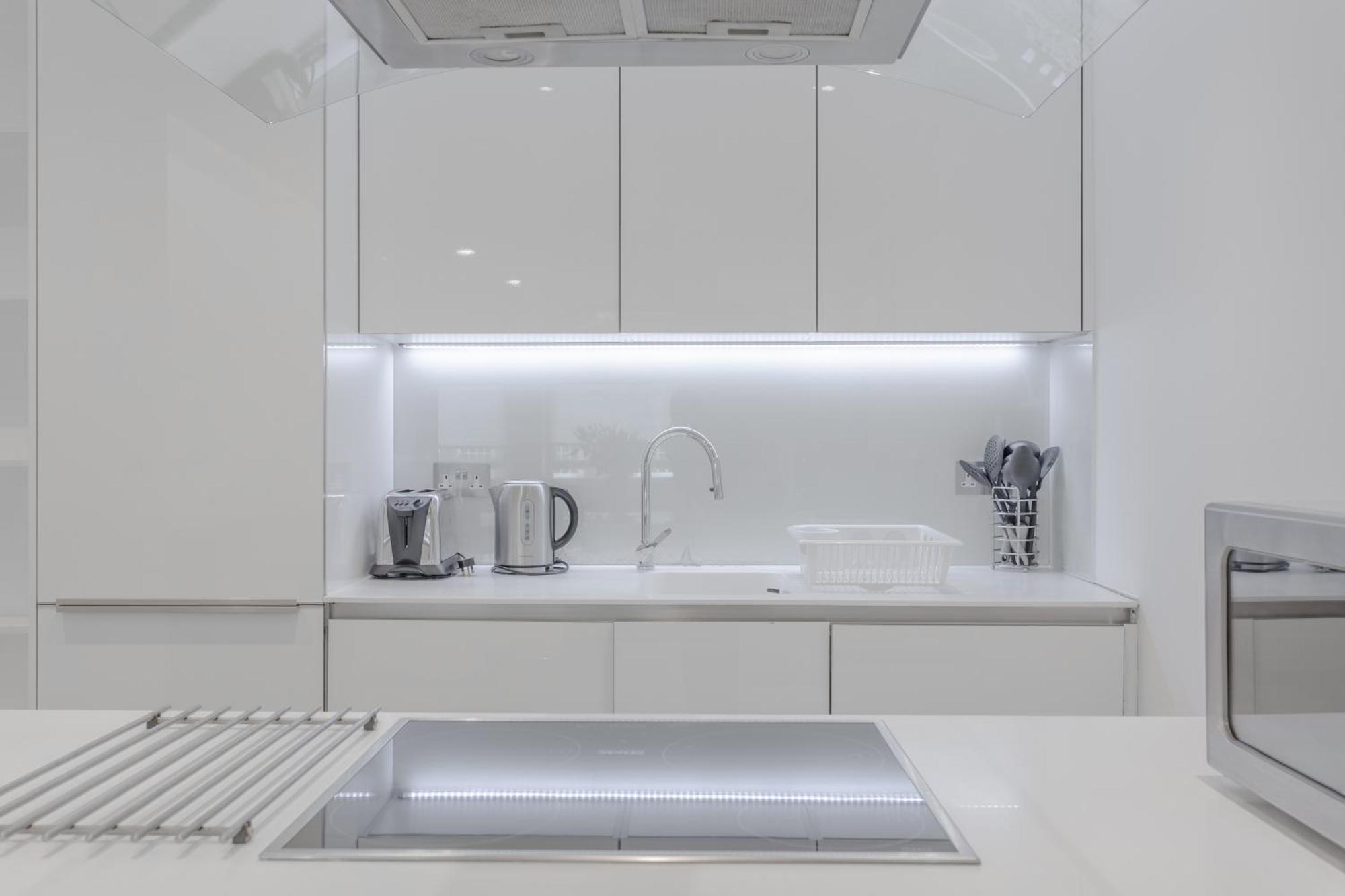 - 2 Beds - Sleeps 4 - Lift Londra